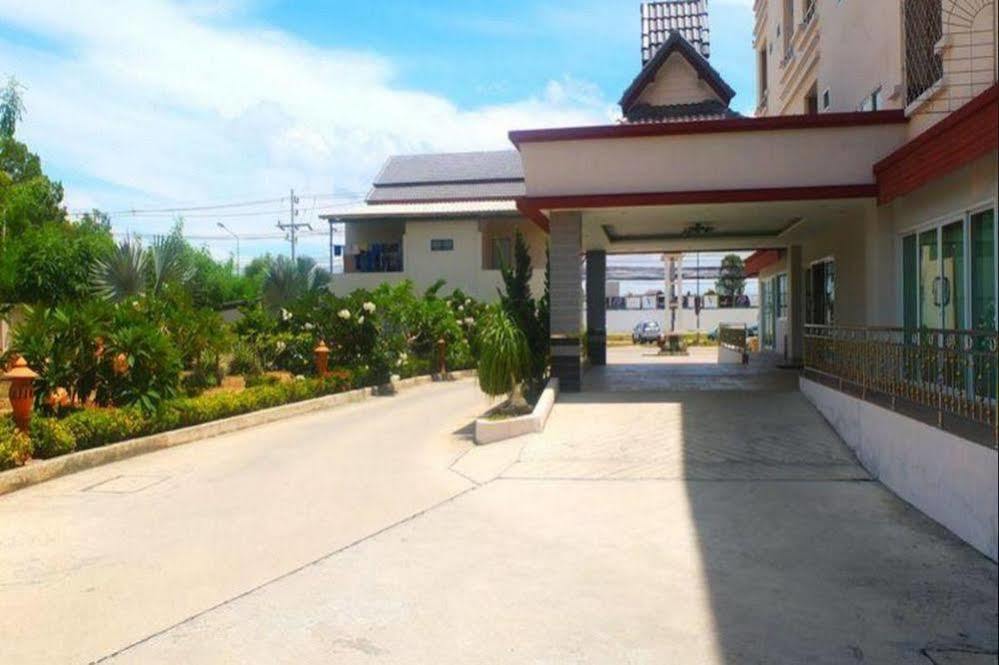 Leela Garden Villa Pantai Jomtien Luaran gambar